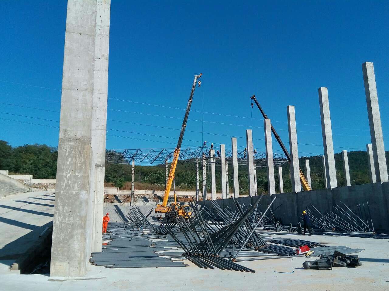 珲春搅拌站网架